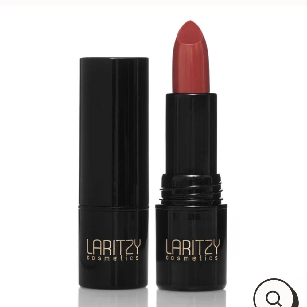 Laritzy Cream Lipstick in Redwood